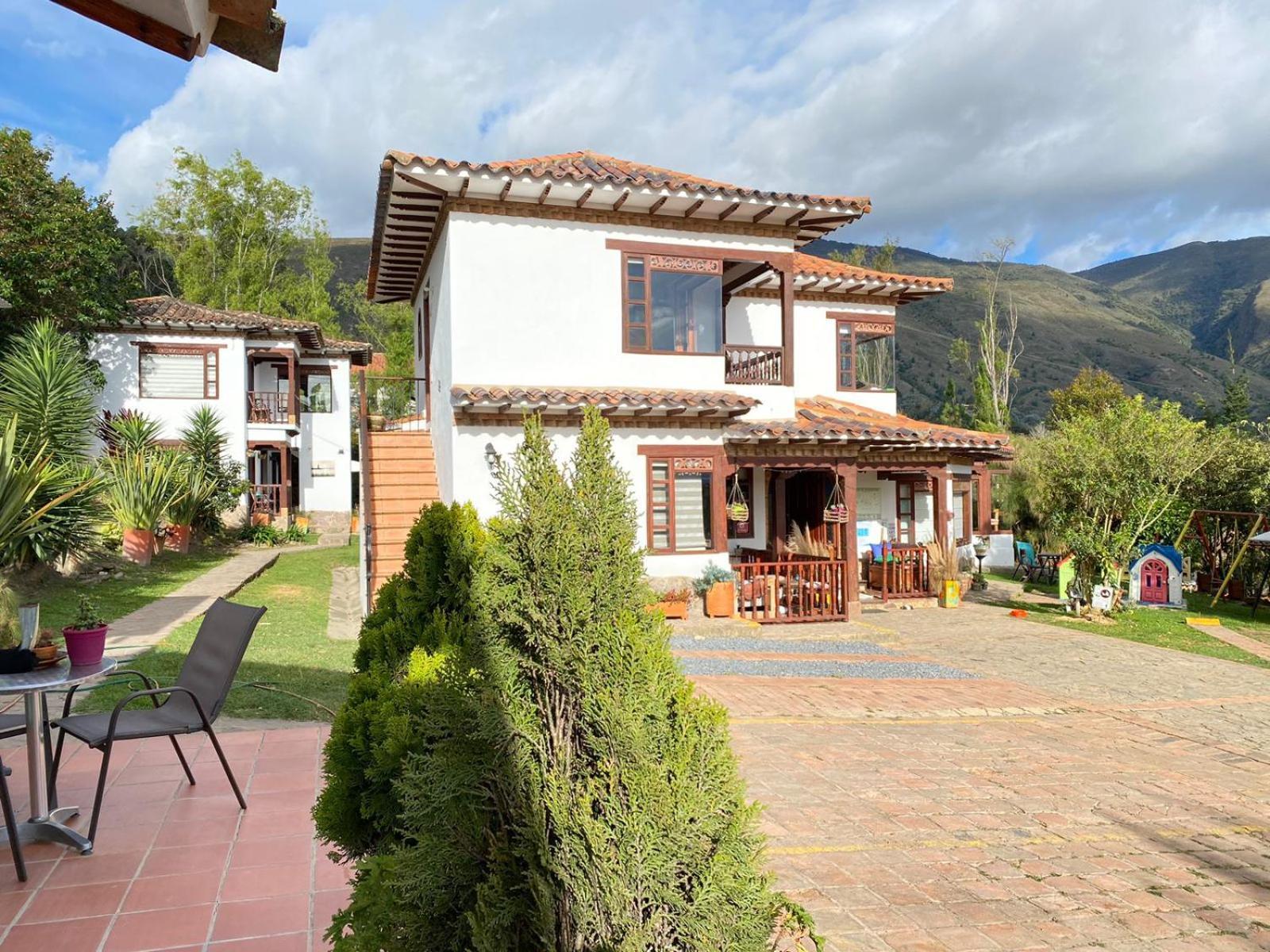 Casa Hotel San Pedro Вилья-де-Лейва Экстерьер фото