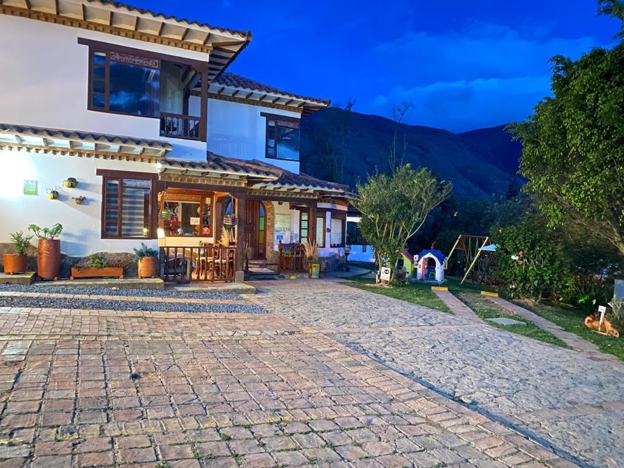 Casa Hotel San Pedro Вилья-де-Лейва Экстерьер фото